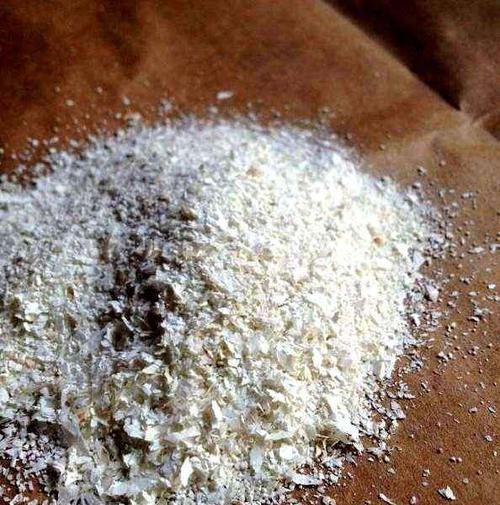 养花还烂根吗?3种东西随便撒一把,根不烂,长的粗,开花刹不住