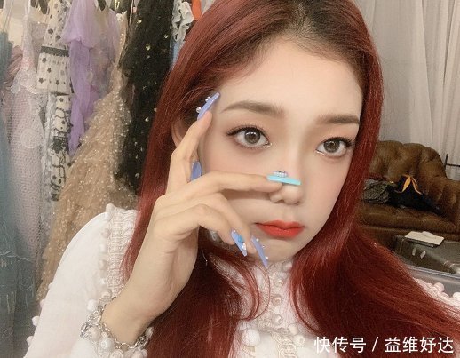 硬糖|硬糖成员美甲,陈卓璇黑白配,看到希林娜依:不配拥有!