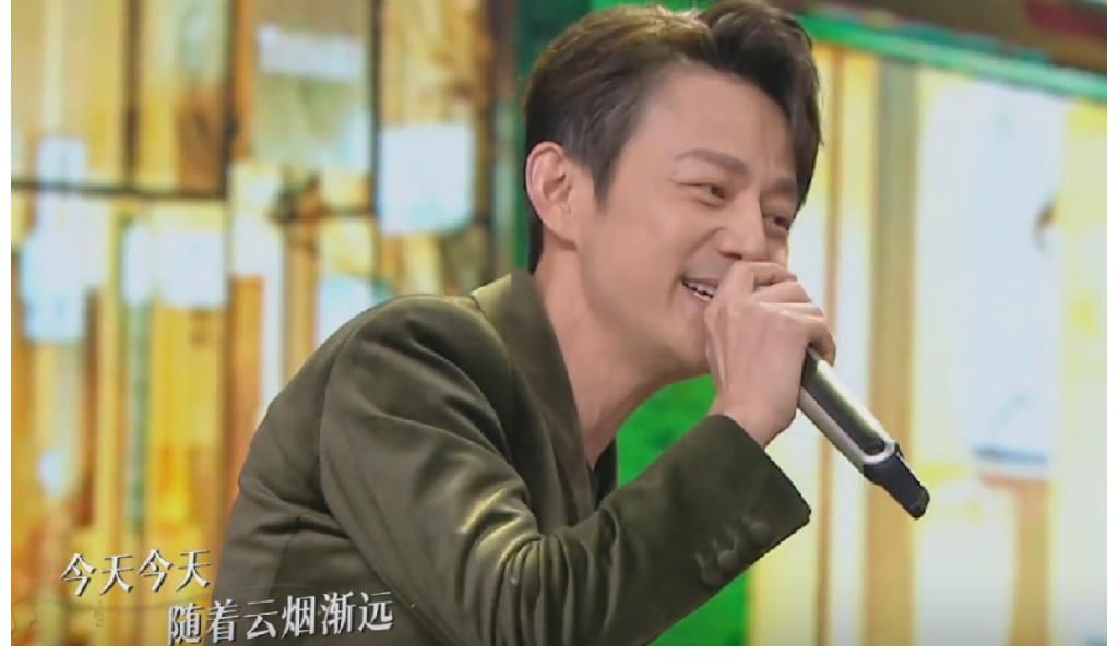 5年前微不足道的小失误,何炅愧疚至今,主持一哥当之无愧!