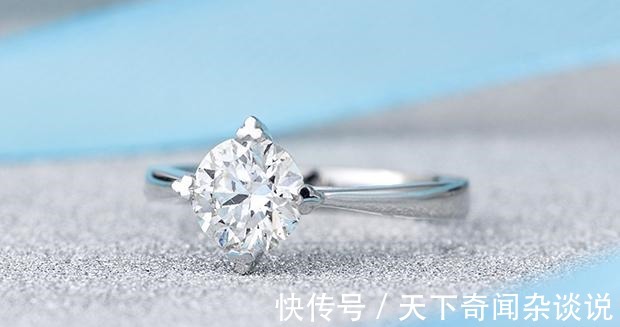 戒指 什么是情侣戒指一对多少钱哪些场合送情侣戒指合适!