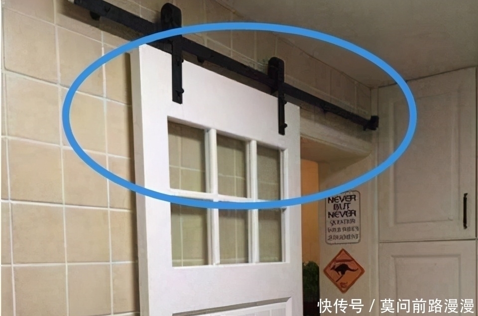 厕所|装修厕所,很少用推拉门或平开门了,现在流行这两种门