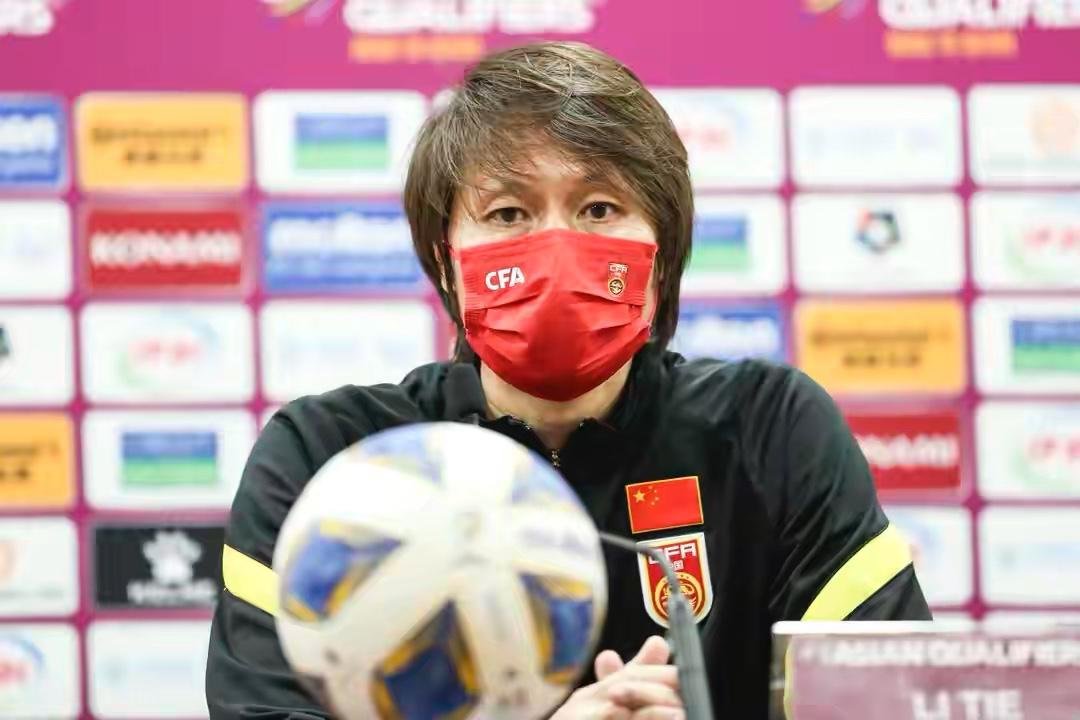 中国队|李铁已和国足球员正式告别，陈戌源未参加“道别会”