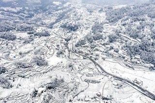 三斗坪镇|湖北宜昌：雪润三峡