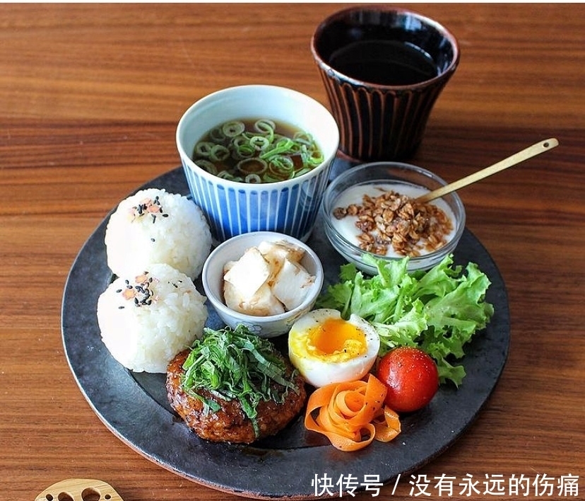  日本主妇晒一周轻食极简早餐，简单又精致，营养丰盛，吃饱又吃好