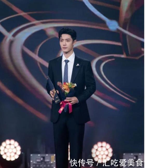 央视|肖战亮相央视五四青年节,用13个字展现出他坚韧不屈的青春面貌