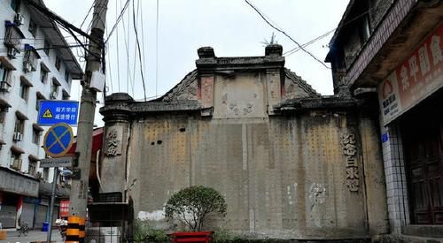 重庆合川百年老街道，交通要塞昔日码头，水位上涨好比仙境