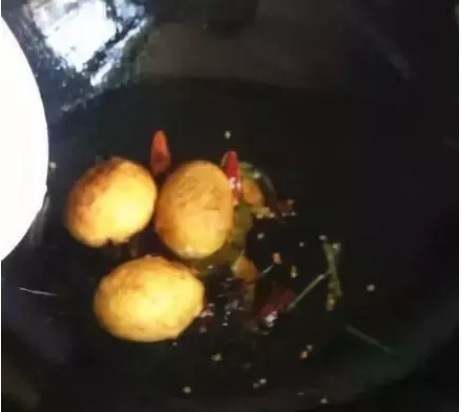 鸡蛋别再煮着吃了,试试这个做法,营养好吃不腻