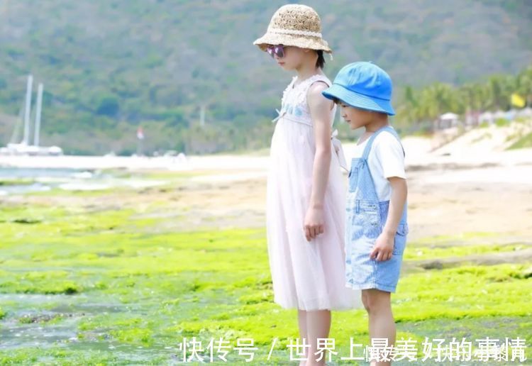 大宝|暖心姐姐另类举动走红,将弟弟塞进自己的袄子里,高颜值羡煞旁人