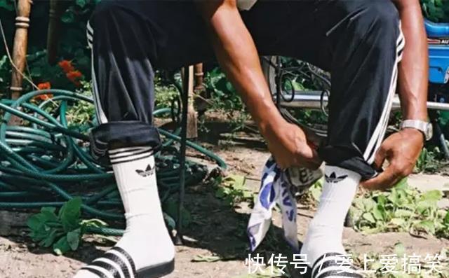 拖鞋|体育生都爱“拖鞋和白袜”,如此土爆的搭配,为何这么受欢迎?