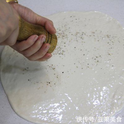 简单易做的土家酱香肉饼,让人吃了还想吃
