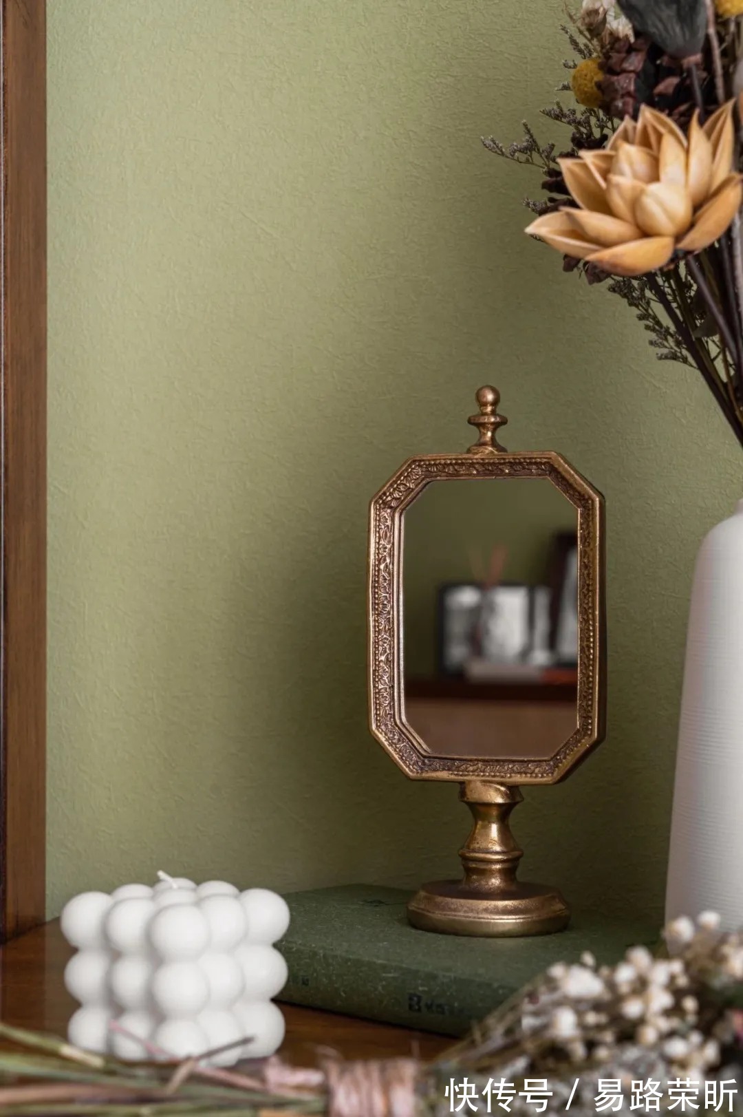 住所|把屋主中意的颜色通通搬到家中,塑造出一个时尚又颇具复古气息的高级感住所