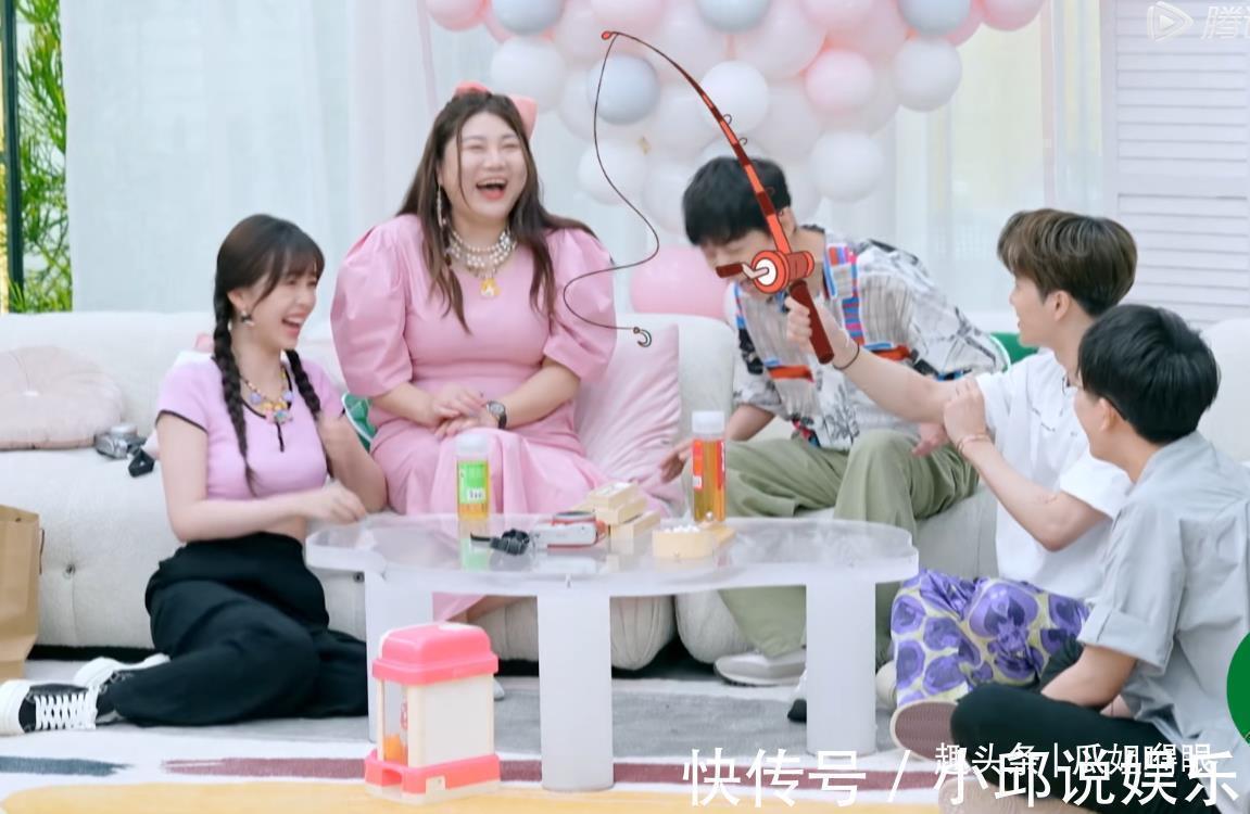 海钓|刺客伍六七:师傅说,赤牙死以后,下一个死的就是首领了!