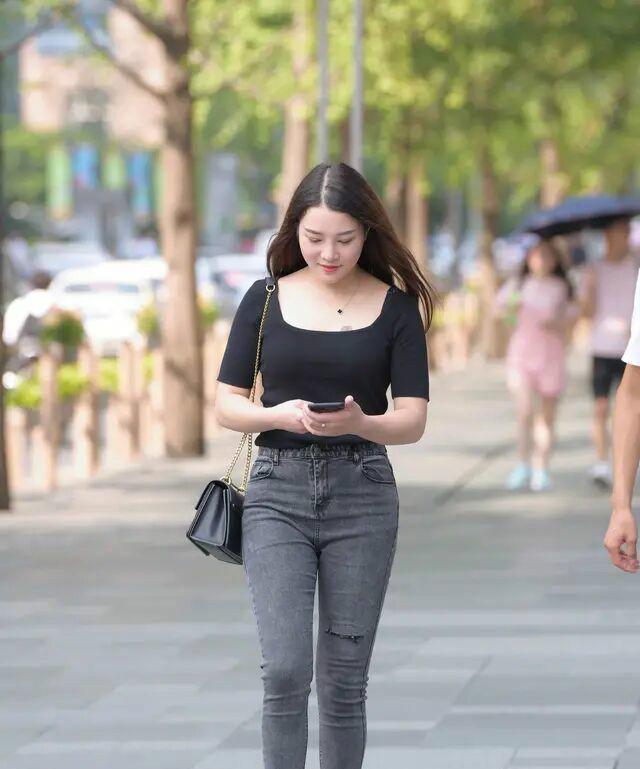 瑜伽裤|时髦个性的瑜伽裤显得优雅大气,分外展示时髦气质,减龄美丽