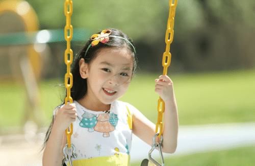 餐桌|91岁退休院士呼吁停止食用，比鸡精还伤骨骼，家长尽早撤下餐桌