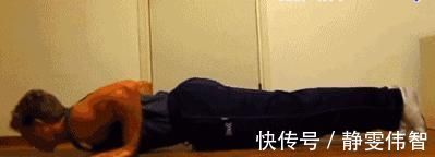 云麦|想要通过俯卧撑练出饱满胸肌,只需要加入俯卧撑的变式和一件神器