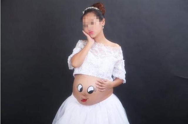 孕肚照|孕妇拍孕肚艺术照发朋友圈,没得到祝福和点赞,反被指责不检点