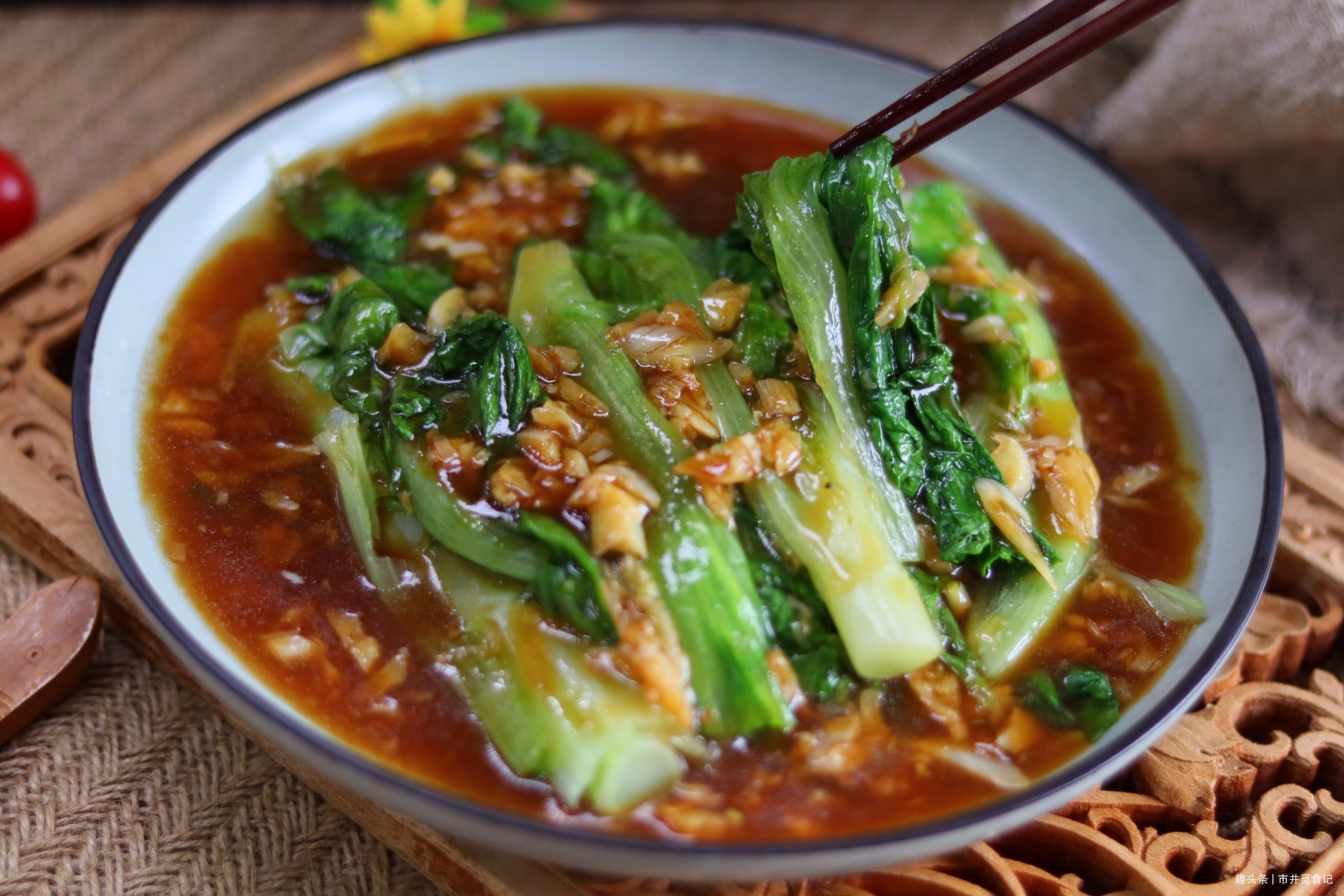 做蚝油生菜,很多人忽略了这一步,教你正确做法,生菜翠绿味道香