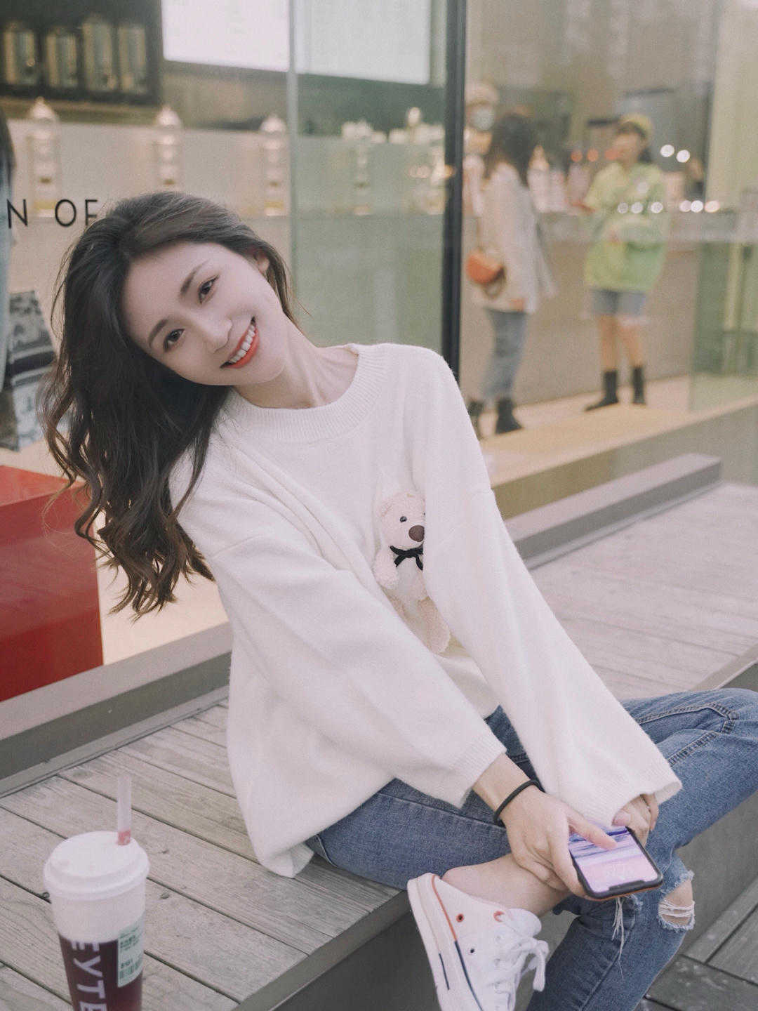 运动鞋|又是一个毛衣的季节,微胖女孩又能很美,拒绝土气就这样穿搭,