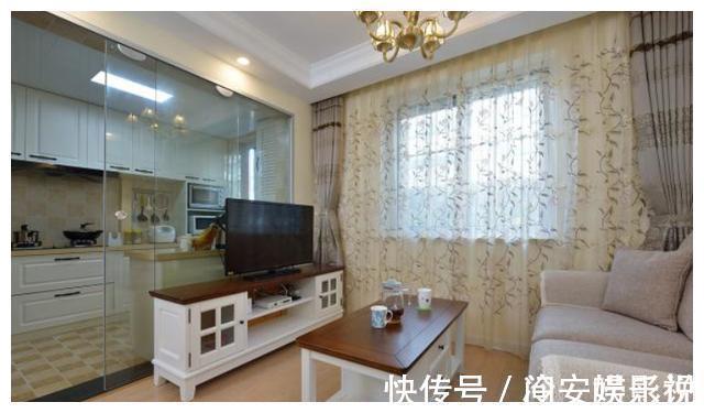 玻璃|68平小户型，客厅装卡座，电视柜后玻璃隔断厨房，全屋敞亮大气