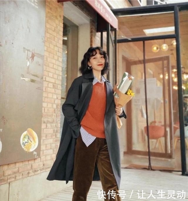 40岁女人,穿什么颜色最好看?这3个“干净色”,衬肤色显气质