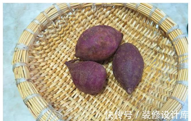 鸡蛋饼|入秋后,多用紫薯做早餐,软糯奶香,一口一个真香