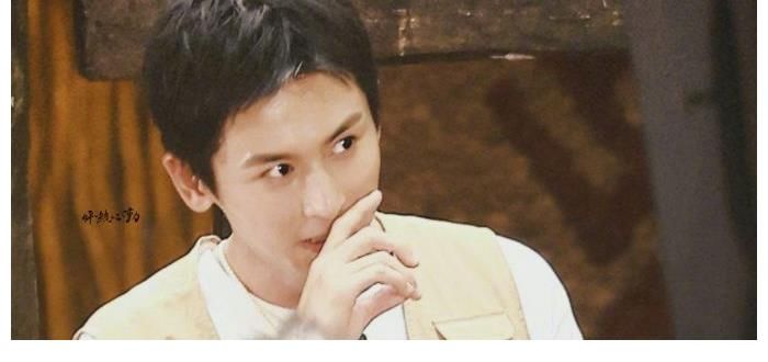 蔡徐坤|奔跑吧9下期：张哲瀚录制，有一位MC没镜头，节目组现实了
