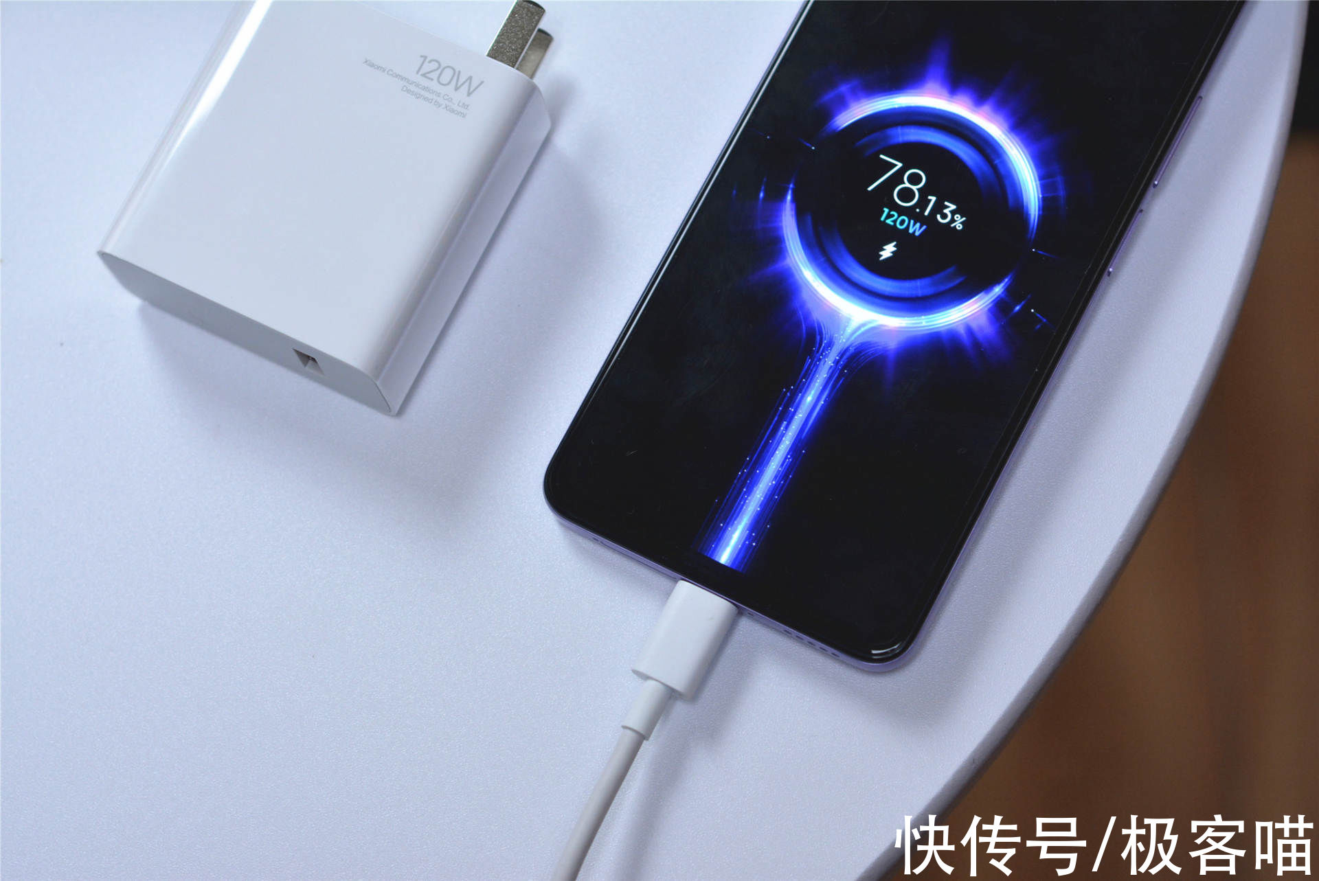 oled|2000元价位做120W快充！Redmi Note 11 Pro+优缺点评