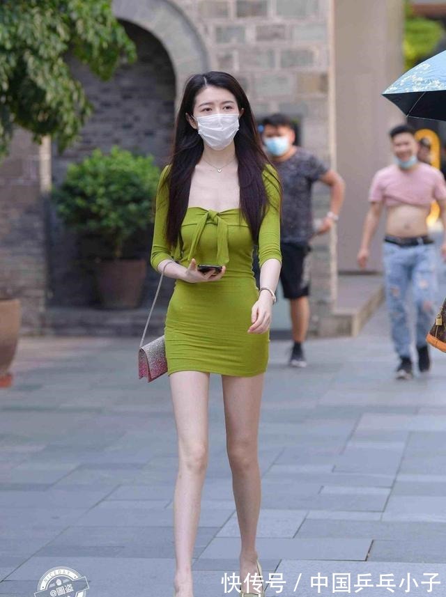 低腰 终于可以把心爱连衣裙穿出街了,总能为造型加分,显白美丽