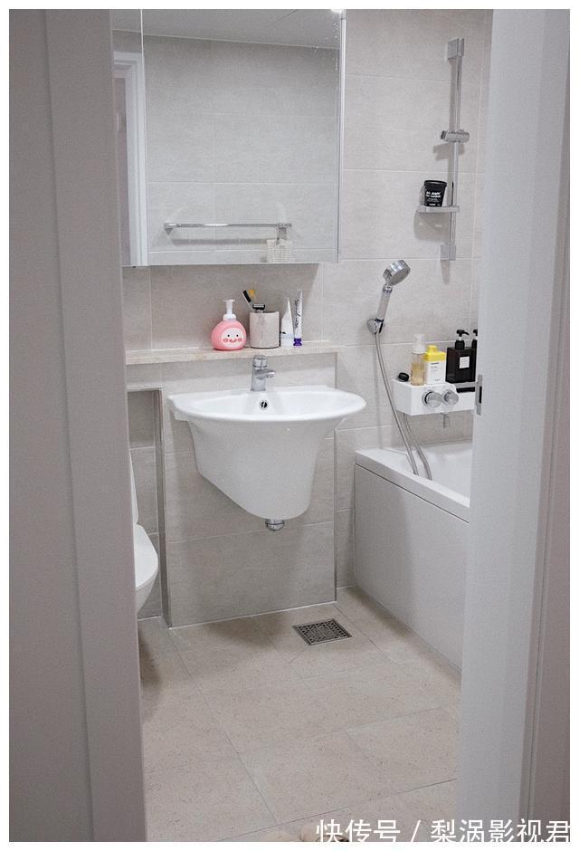 玄关|她家玄关太好看了,一进门就被美到,喜欢这样务实不花哨的装修!