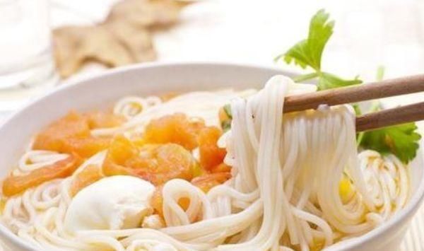 经常吃米饭和吃面食,有什么区别哪个对身体好医生告诉你答案