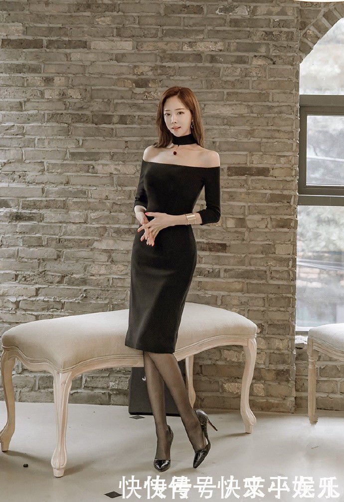 街拍个性时尚的小姐姐,穿搭紧身裙,彰显出十足魅力