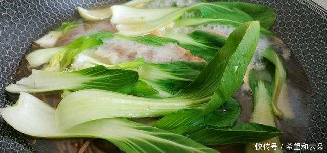 营养|油肉油菜荞麦面有肉香的加持,面香更浓