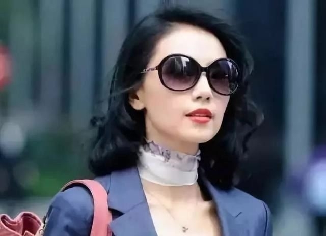 齐刘海 女人过了40岁,千万别留这3种发型,又土又“显老”,希望你没有