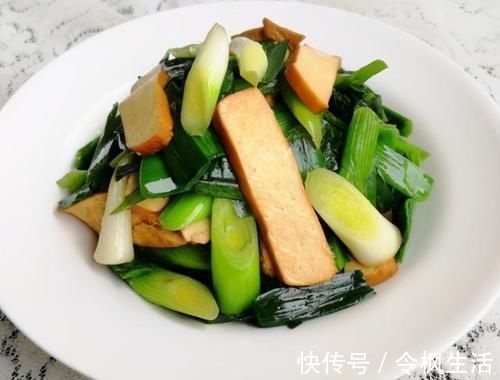 常吃|被称“天然青霉素”，春天正当吃，又嫩又鲜营养高，常吃身体好