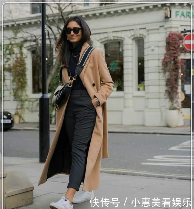 气质|大衣+小白鞋,这个秋冬不容错过的搭配,看上去简单大方显气质