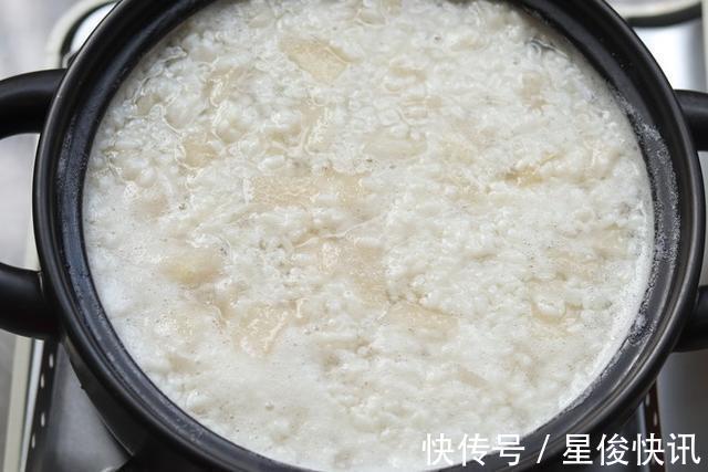 老人|家有老人看过来，常给老爸熬这汤，白发变黑发，乌黑还柔顺