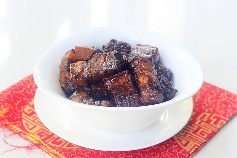 我做红烧肉不加一滴盐,不腥不油腻,酱香味浓,入口即化真好吃