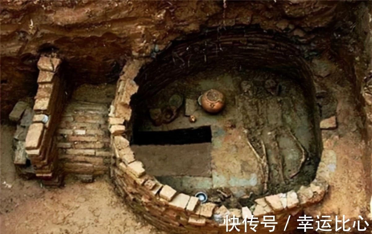 陪葬品$他堪称“最敬业”盗墓贼,在古墓上建房子,20年搬空范增墓