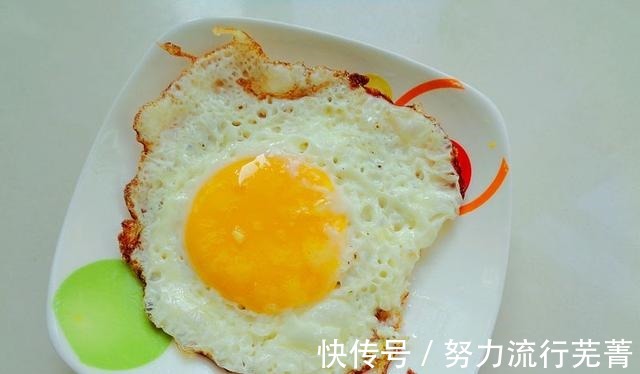 解暑汤|我家三伏天早餐，煎鸡蛋配解暑汤，清热降火，真不错！
