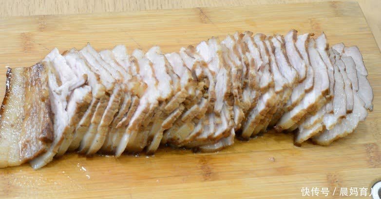 大厨不小心说漏嘴：炒肉的时候，加点这调料，鲜嫩美味还不腥