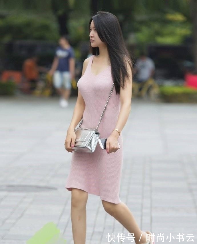 打扮 同样穿连衣裙,大家觉得这种风格打扮不太对劲?