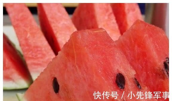 西瓜|孕妈在孕期,4种水果平时尽量少吃,不然对母子俩都没好处
