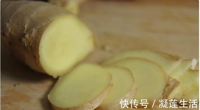 饭桌|失眠的“敌人”上线,睡前喝点,静心安神,或能一觉到天亮