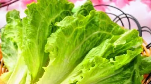 女性不想满脸皱纹，推荐多吃3种食物，养护血管，有益健康！