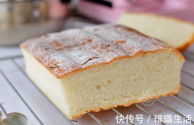 这面包做起来又快又好，平时要4个小时，这个只需3小时，真方便