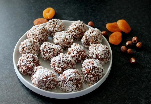 坚果|零食也分三六九等!这样的零食补营养、抗衰老,越吃越健康