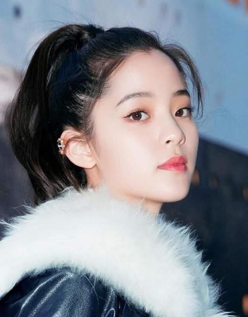 部位|你适合披头发还是扎头发？主要看这3个部位，发际线是关键