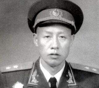 吴富善,开国中将,原广州军区副司令员,曾任