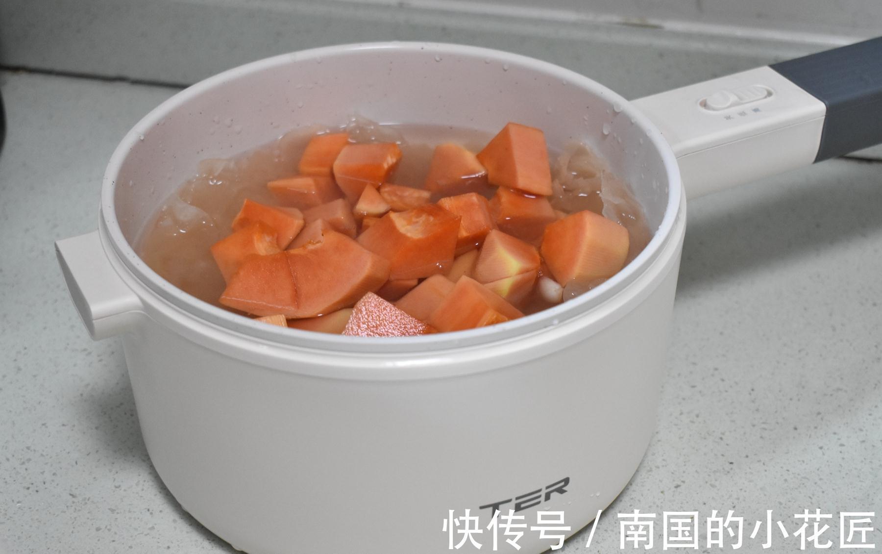 秋季要多喝汤，这汤用了3种食材香甜营养，清热润肺滋润过秋天