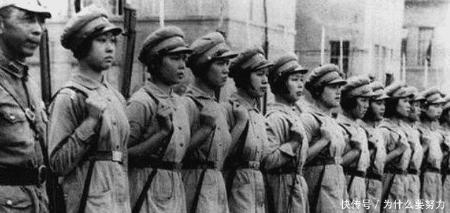 看起来|二战中的中国女兵老照片:看起来英姿飒爽,最后一张让人感慨